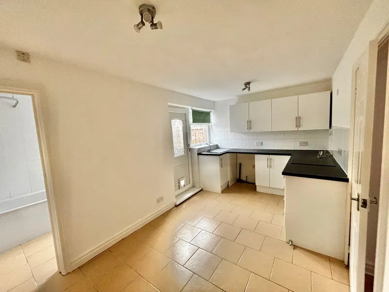 5 Emily Street, Houghton le Spring, Tyne And Wear, DH4 4EY - image 3