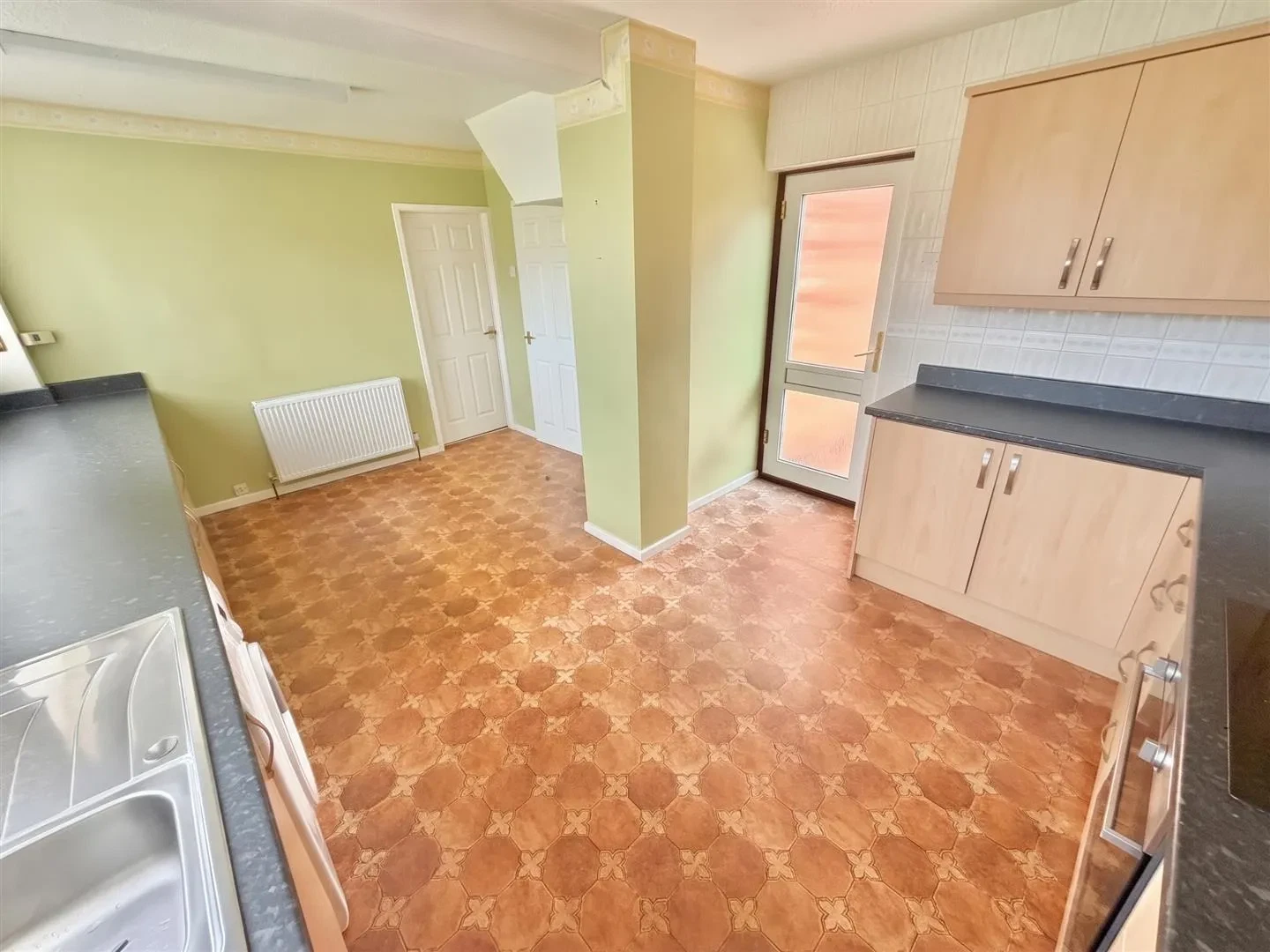 Lincoln Grove, Sale, M33 - image 12