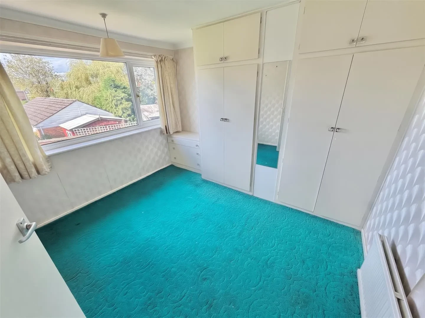 Lincoln Grove, Sale, M33 - image 17