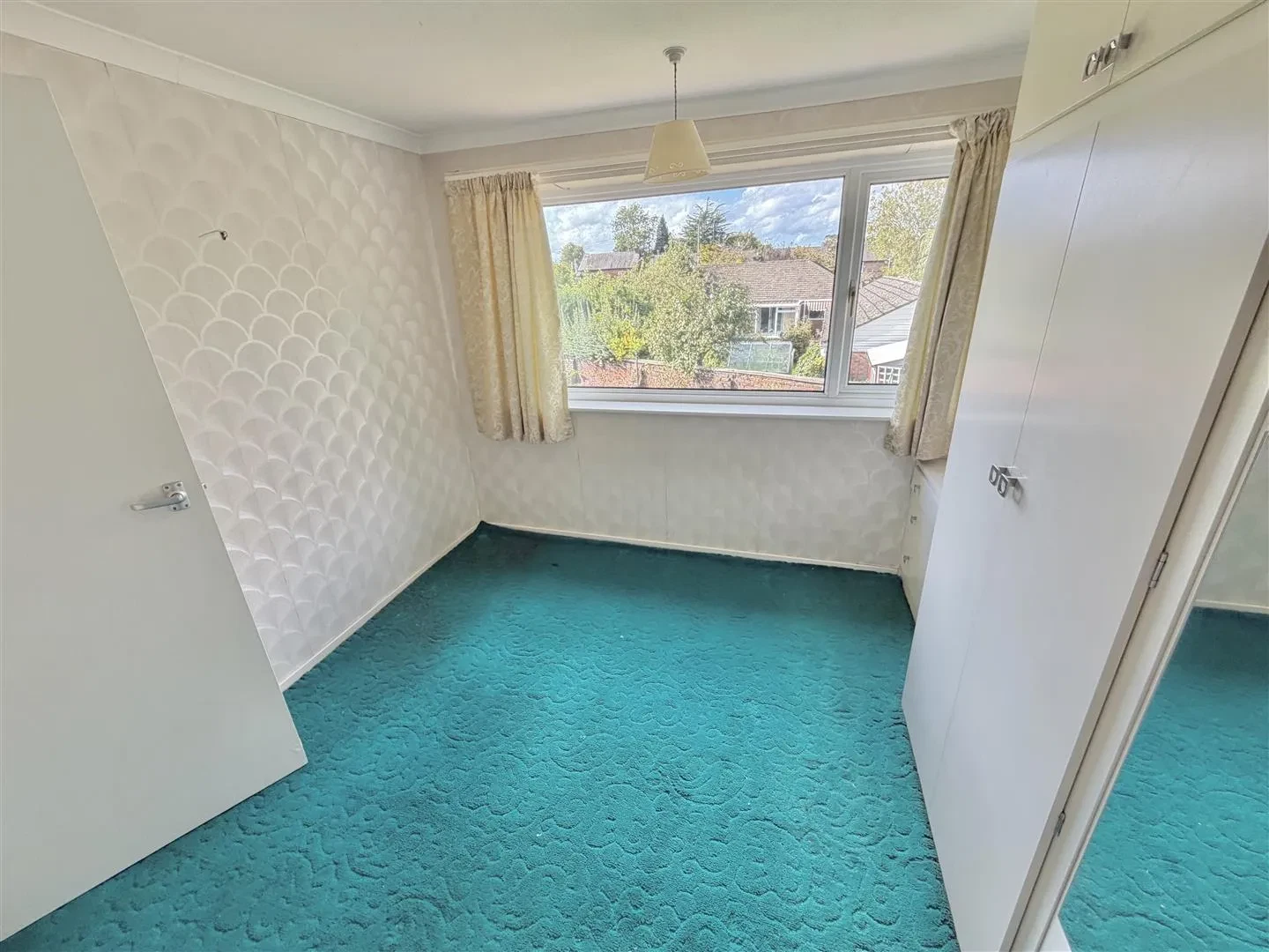 Lincoln Grove, Sale, M33 - image 18