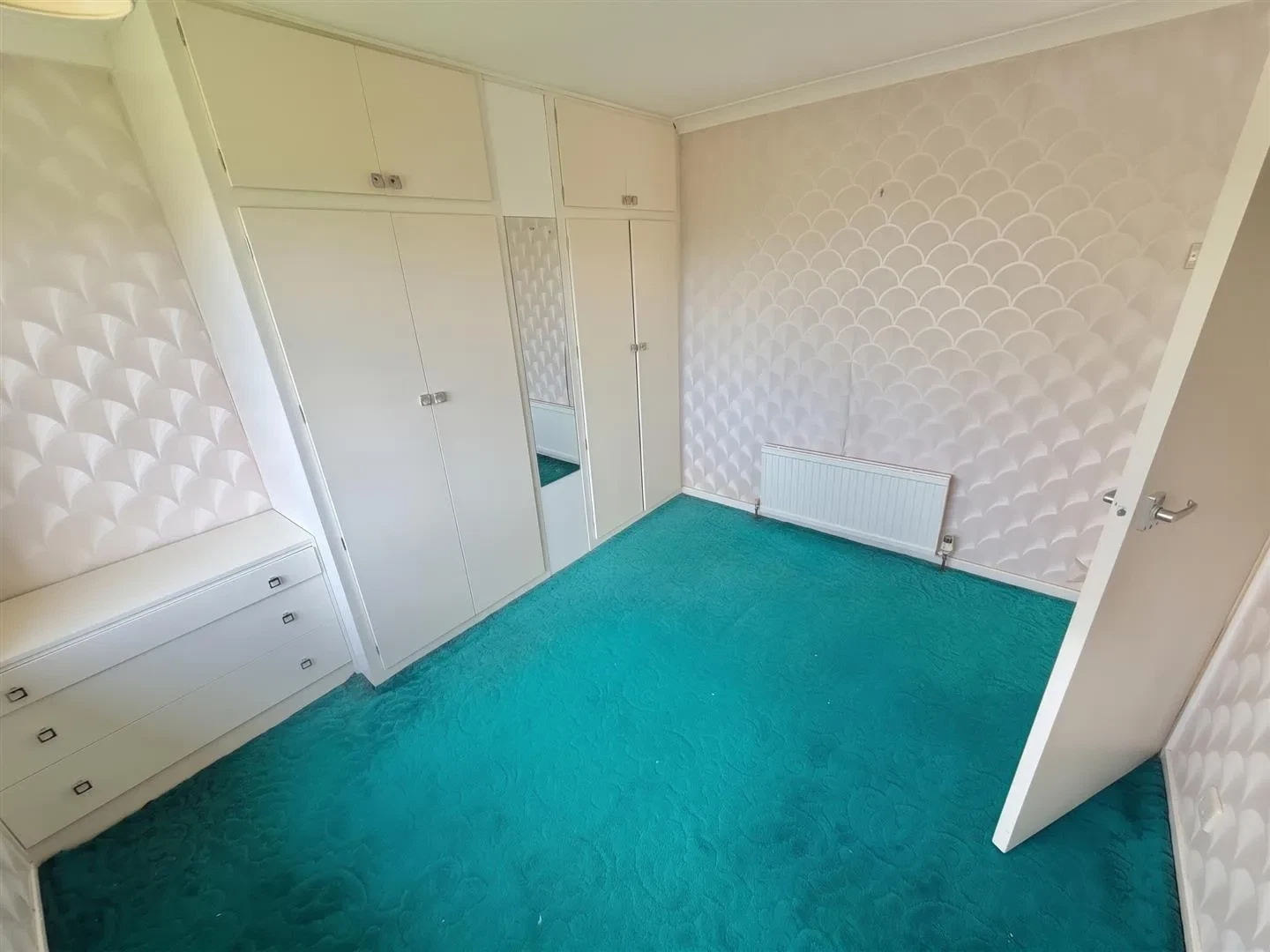 Lincoln Grove, Sale, M33 - image 19