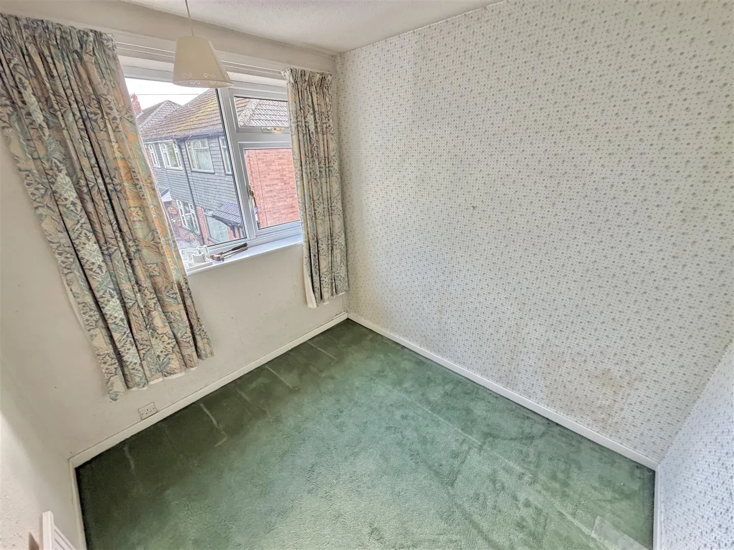 Lincoln Grove, Sale, M33 - image 20