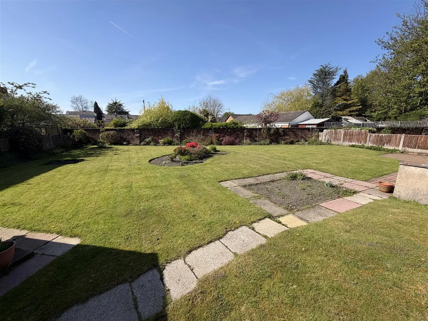 Lincoln Grove, Sale, M33 - image 27