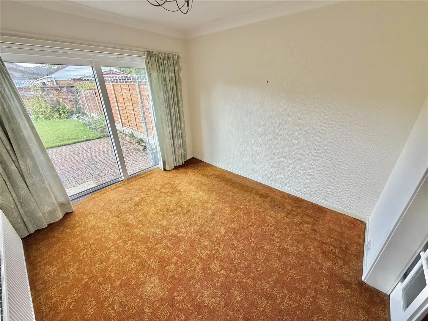 Lincoln Grove, Sale, M33 - image 8
