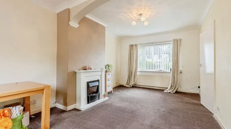 Leamington Avenue, Burnley, Lancashire, BB10 - image 3