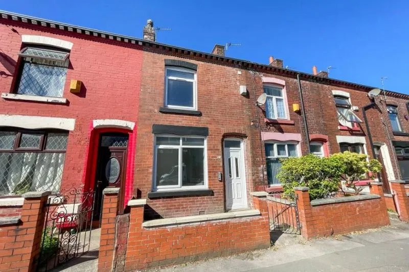 15 Minnie Street, Bolton, BL3 4EF