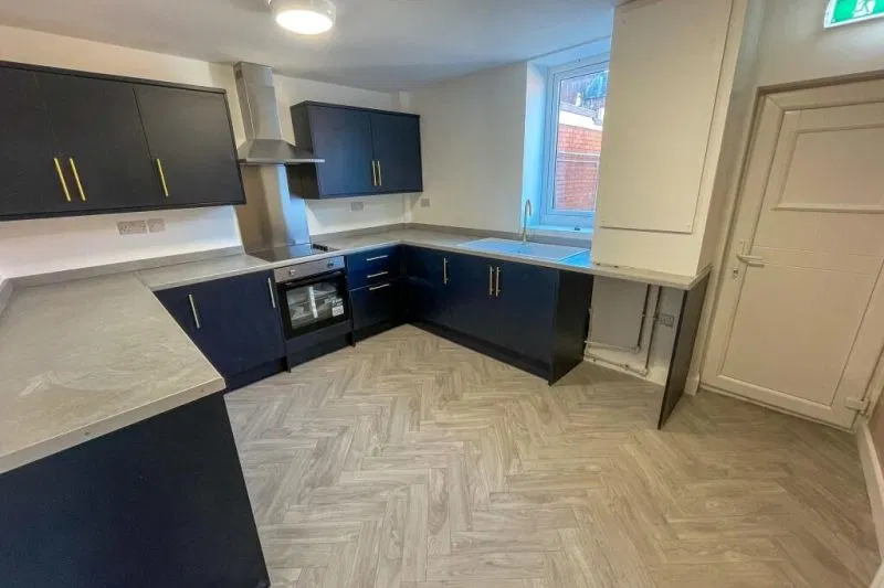 15 Minnie Street, Bolton, BL3 4EF - image 2