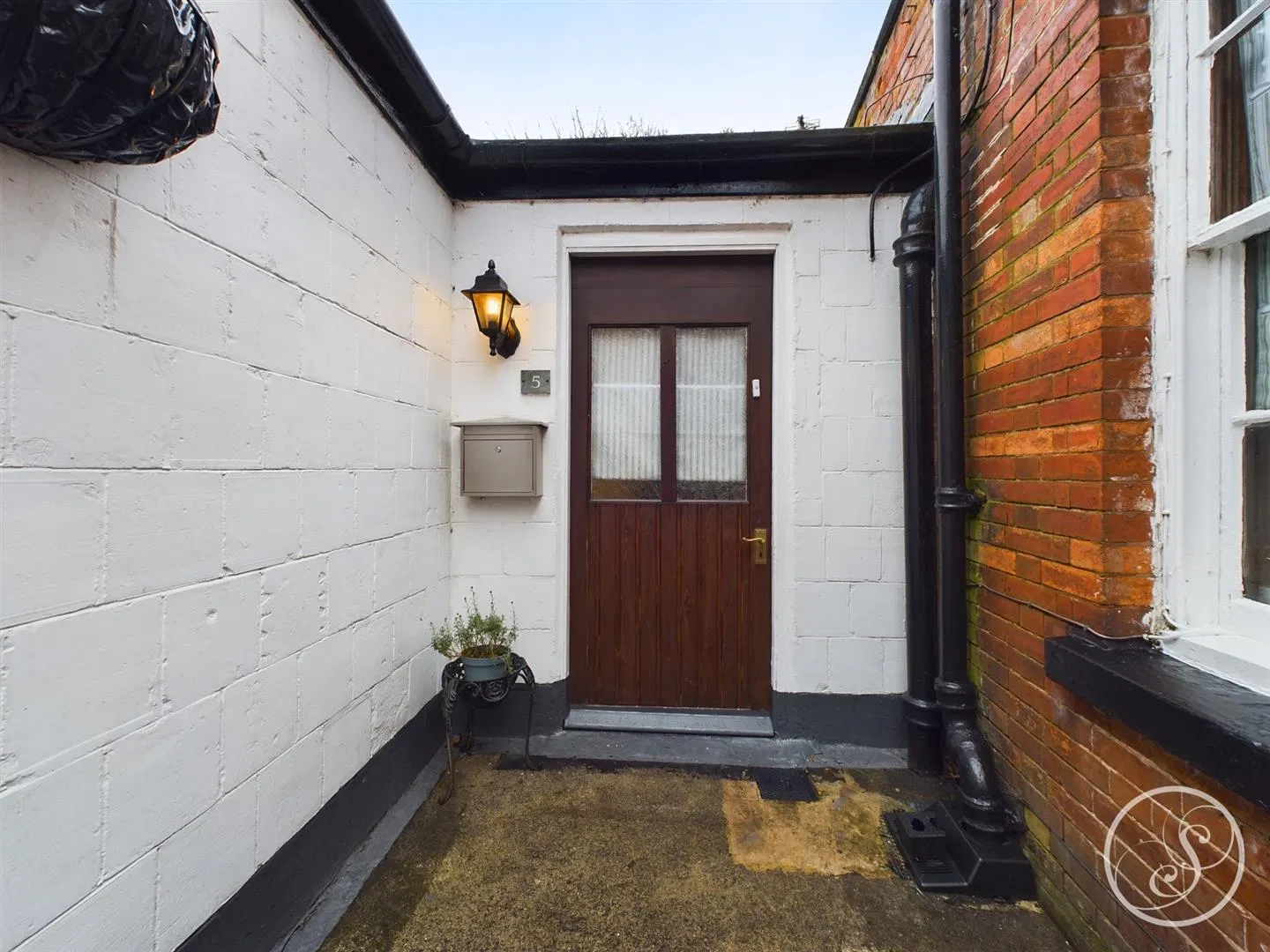 5 Allerton Hall, Wensley Drive, LS7 3QW - image 2