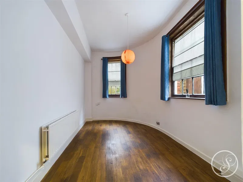 5 Allerton Hall, Wensley Drive, LS7 3QW - image 3