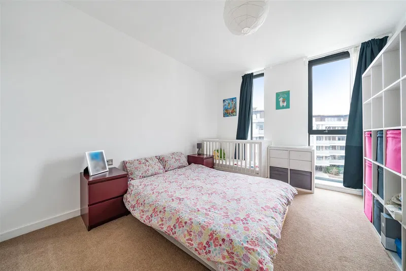 Quebec Way, Rotherhithe, SE16 - image 2