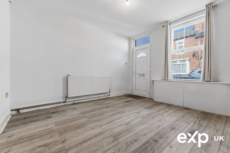 Athorpe Grove, Nottingham, NG6 0AJ - image 2