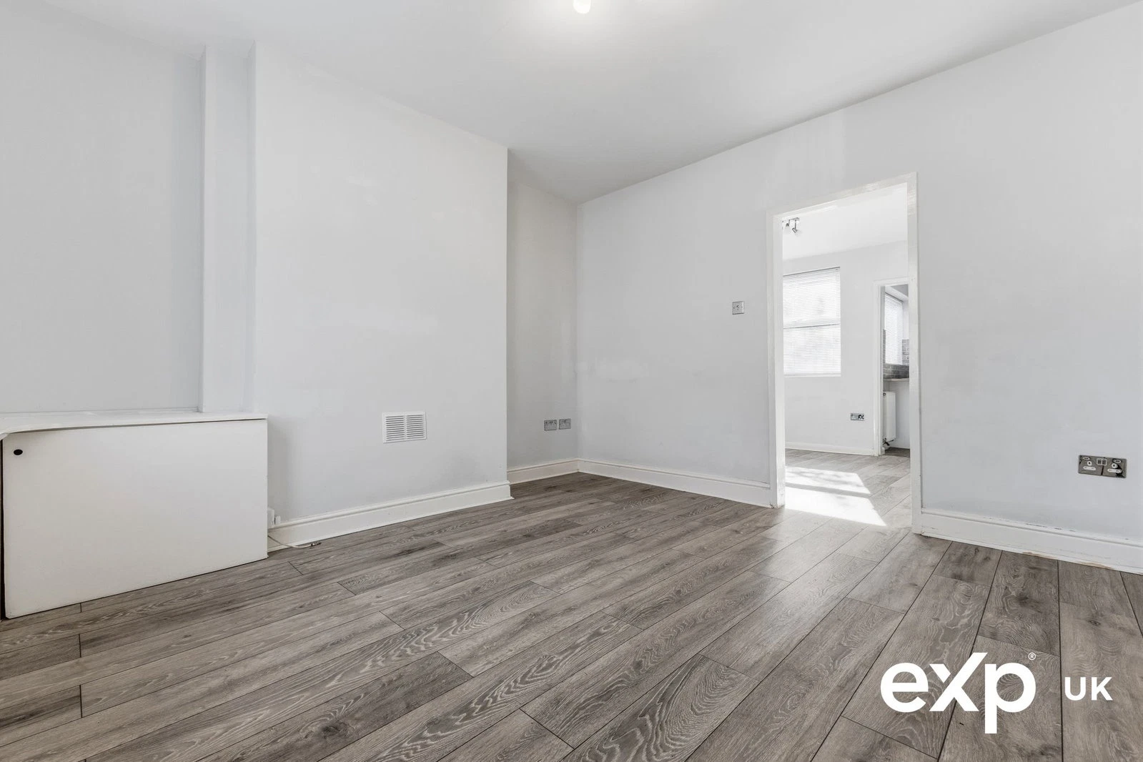 Athorpe Grove, Nottingham, NG6 0AJ - image 3