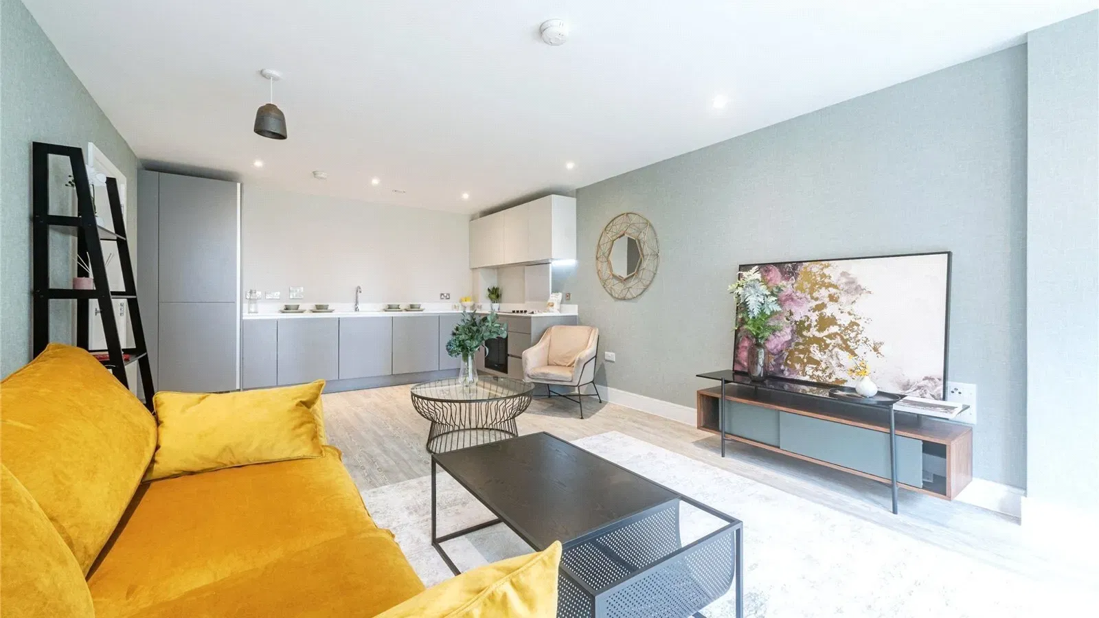 Kings Road, Newbury, Berkshire, RG14 - image 5