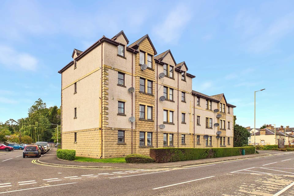 1c, Coach House Court, Perth PH1 1PU - image 1