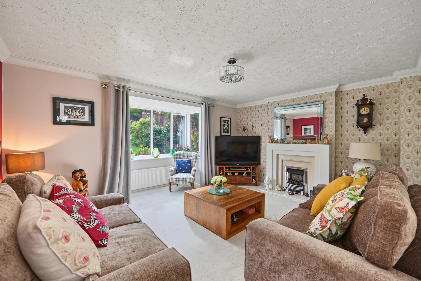 Warneford Road, Cowlersley, HD4 - image 4