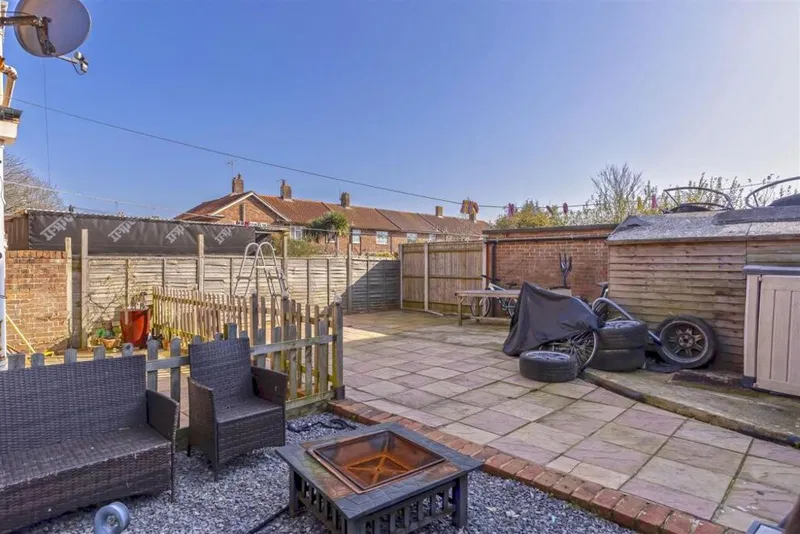 Maybridge Square, Goring-by-Sea, Worthing, West Sussex, BN12 6HP - image 3