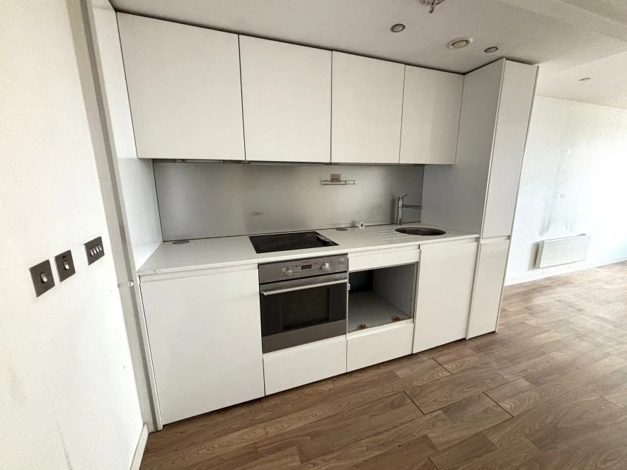 Apartment 2001, Bridgewater Place, Water Lane, Leeds, West Yorkshire, LS11 5QB - image 4