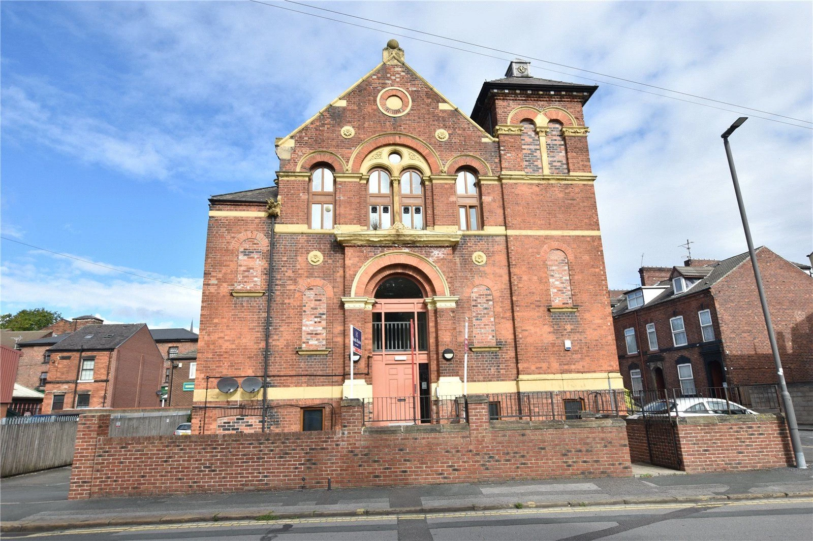 The Old Chapel, Grove Road, Wakefield, WF1 1UW - image 1