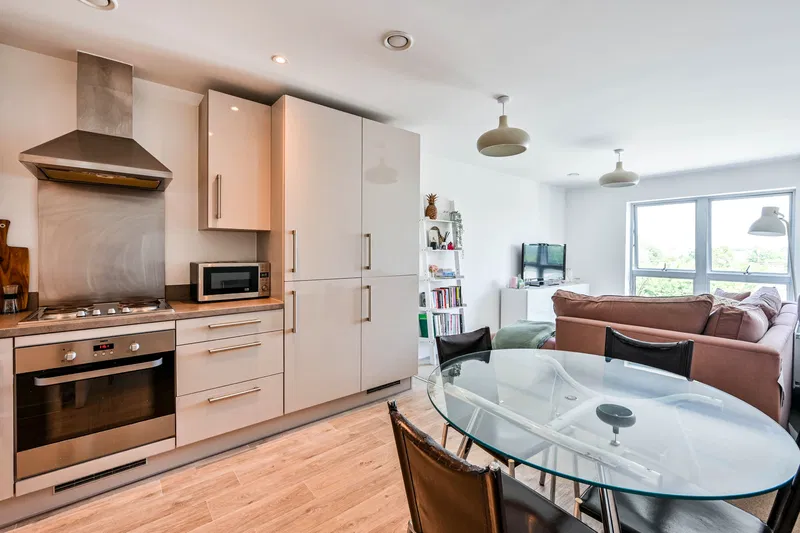 Austen House, Guildford, GU1 - image 3