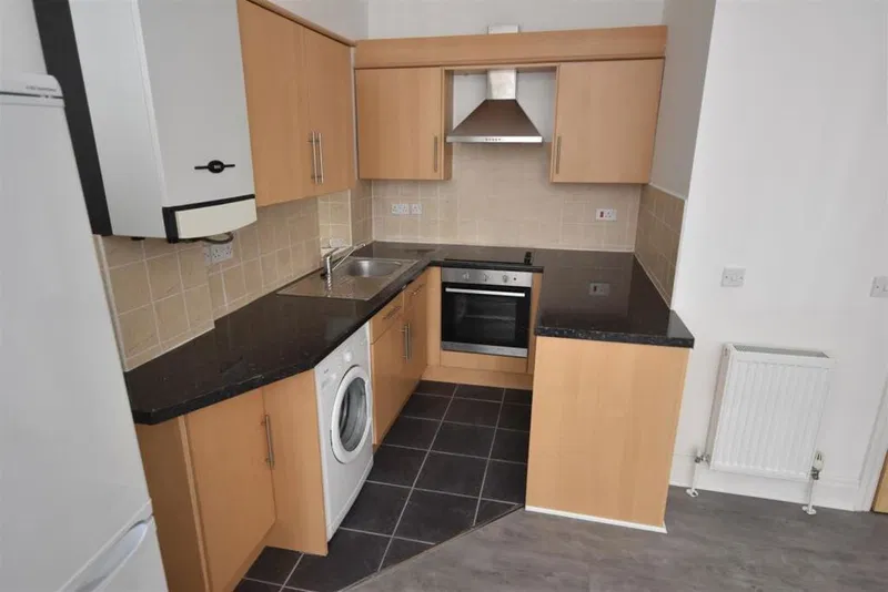 Old Chester Road, Birkenhead, Merseyside, CH42 4NG - image 2