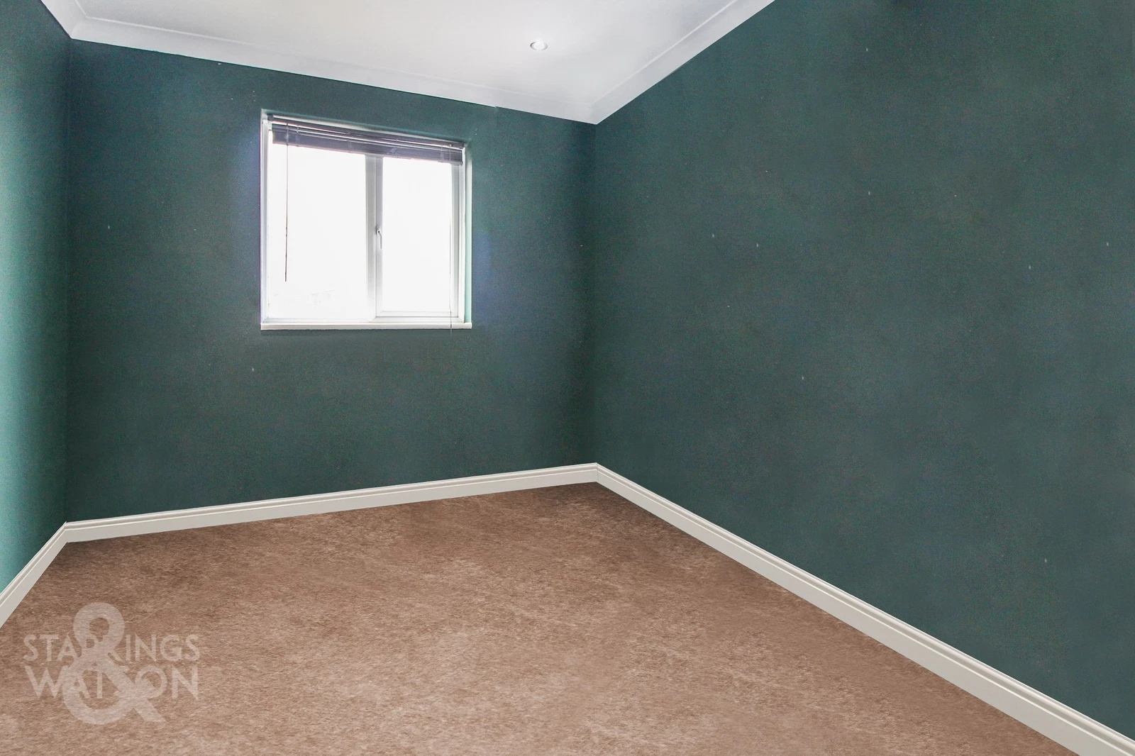 Trafalgar Court, Great Yarmouth, NR30 2LX - image 4
