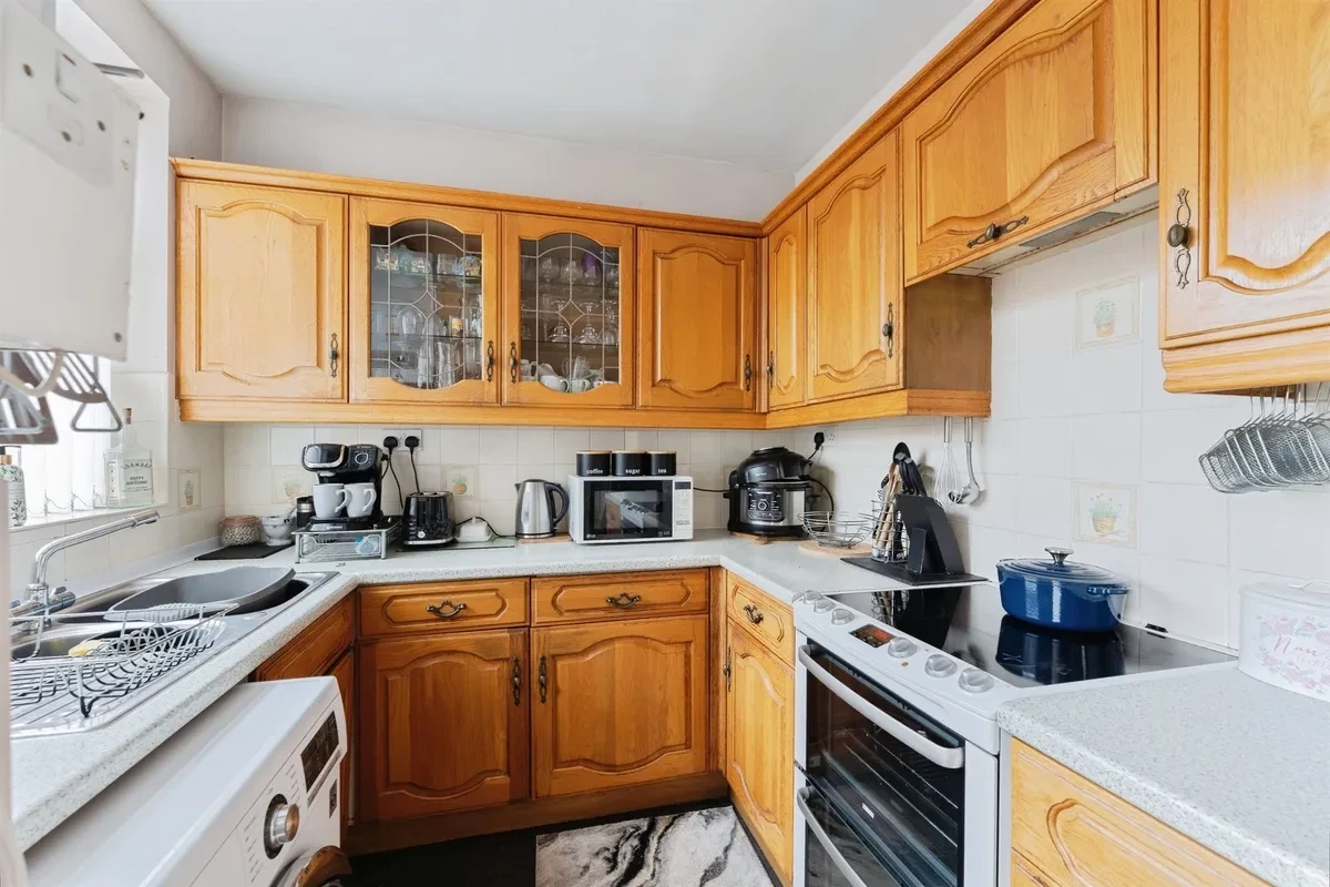 Glenwood Road, Little Sutton, Ellesmere Port - image 18
