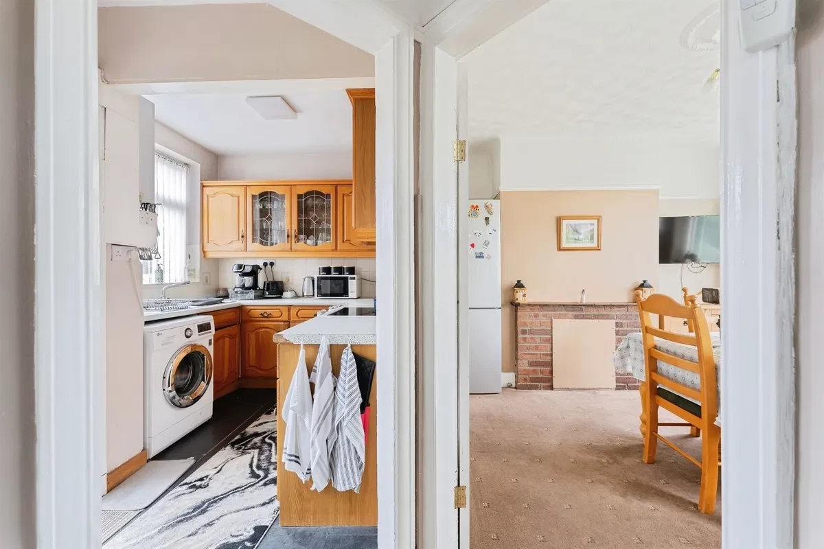 Glenwood Road, Little Sutton, Ellesmere Port - image 19