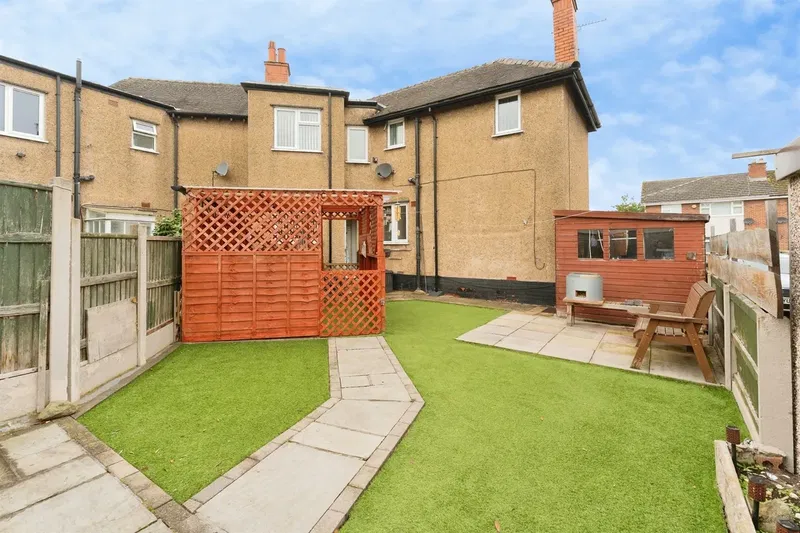 Glenwood Road, Little Sutton, Ellesmere Port - image 3