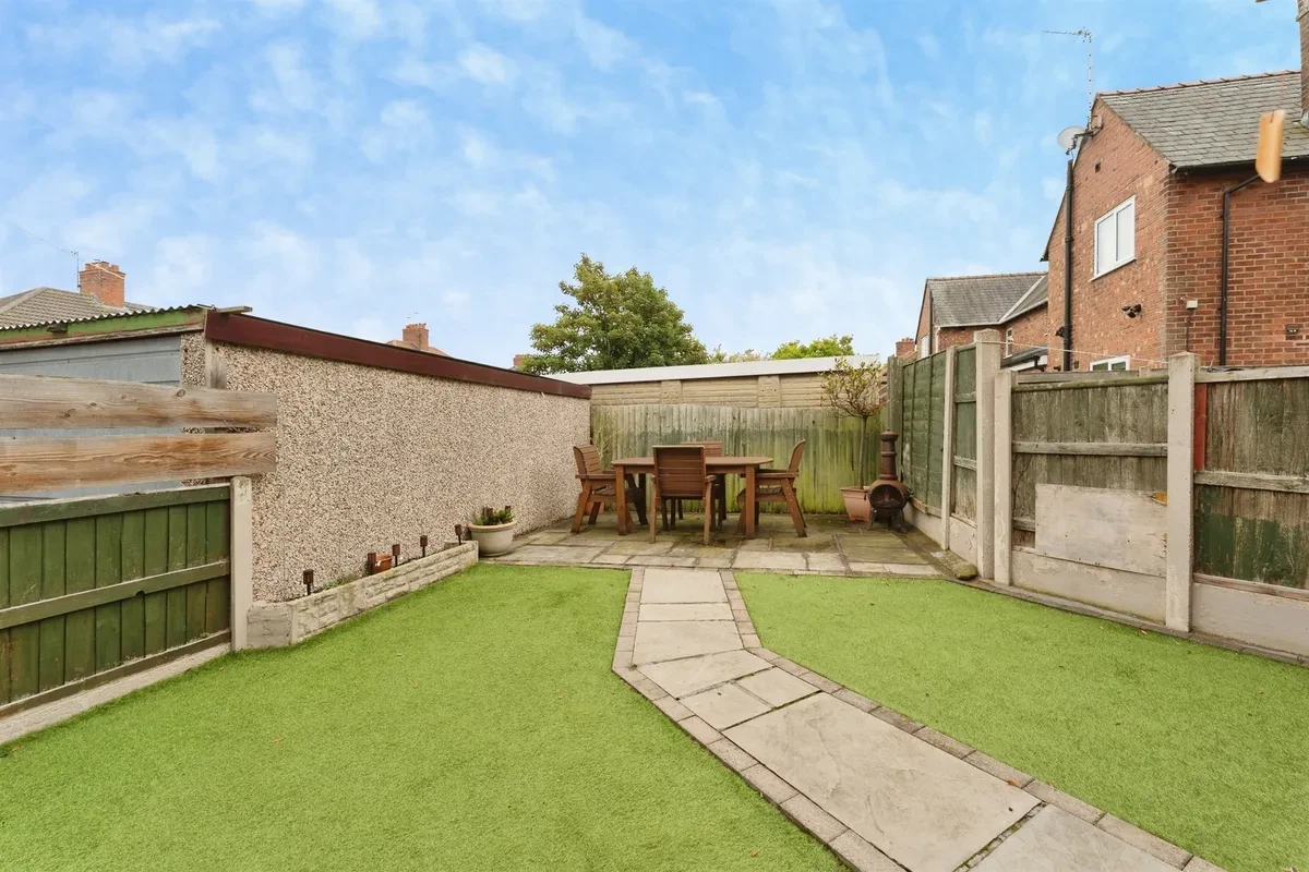 Glenwood Road, Little Sutton, Ellesmere Port - image 4