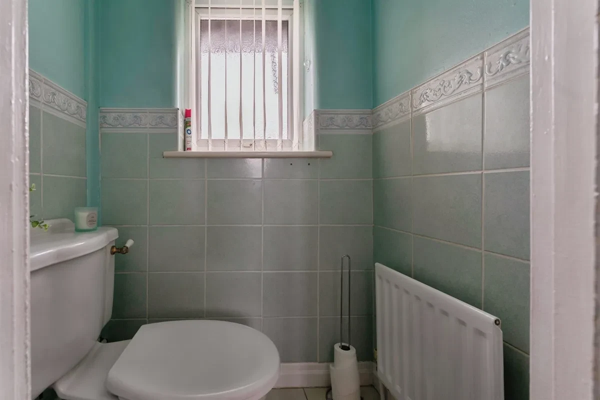 Glenwood Road, Little Sutton, Ellesmere Port - image 8