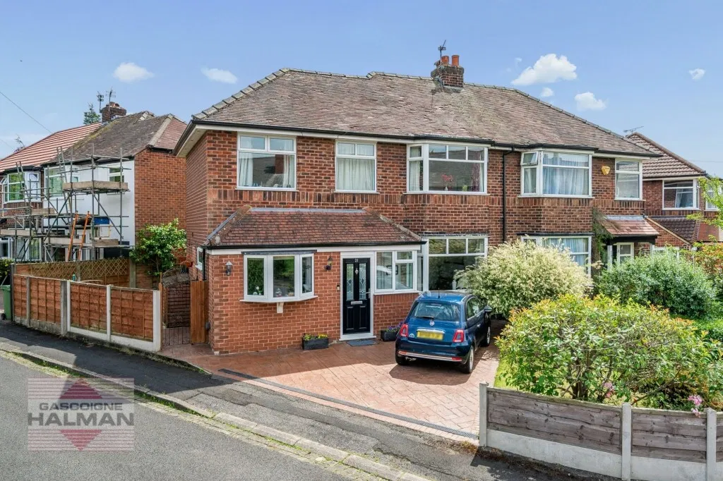21 Lacey Avenue, Wilmslow, SK9 - image 1