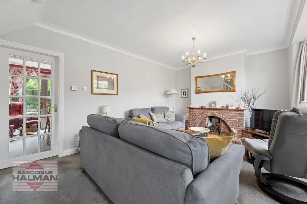 21 Lacey Avenue, Wilmslow, SK9 - image 4
