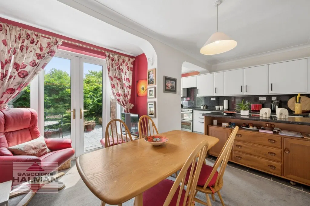 21 Lacey Avenue, Wilmslow, SK9 - image 5