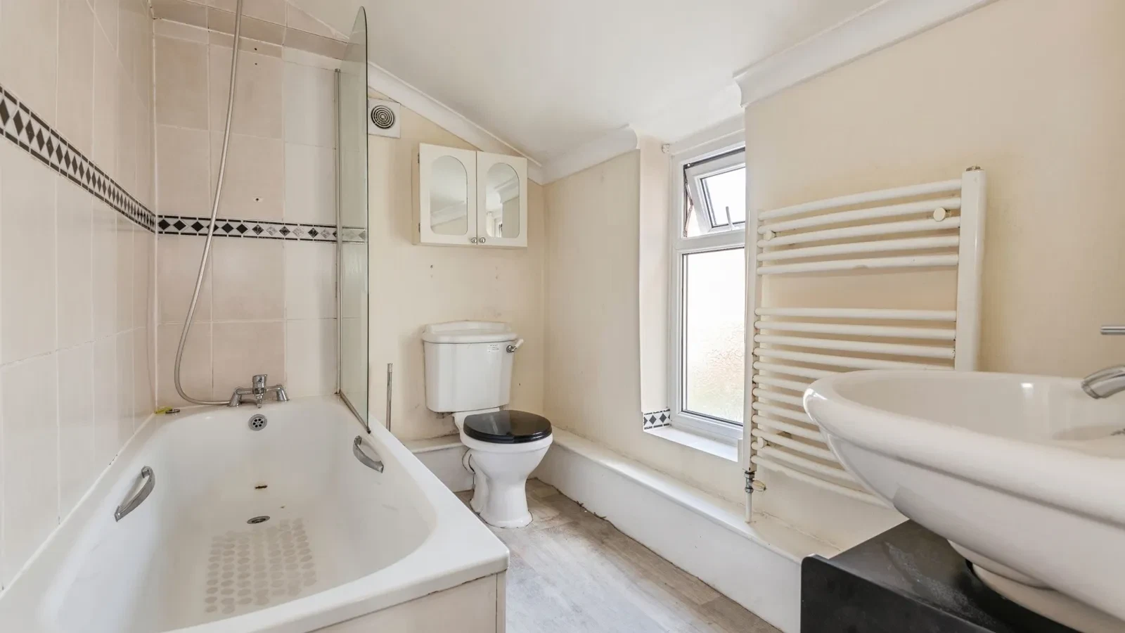 Gloucester Street, Taunton, Somerset, TA1 - image 8