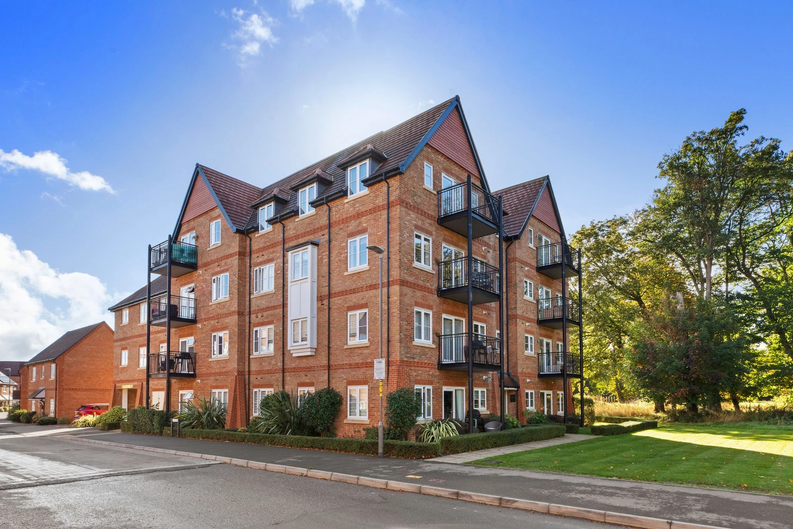 Aspen Road, High Wycombe, HP10 - image 19