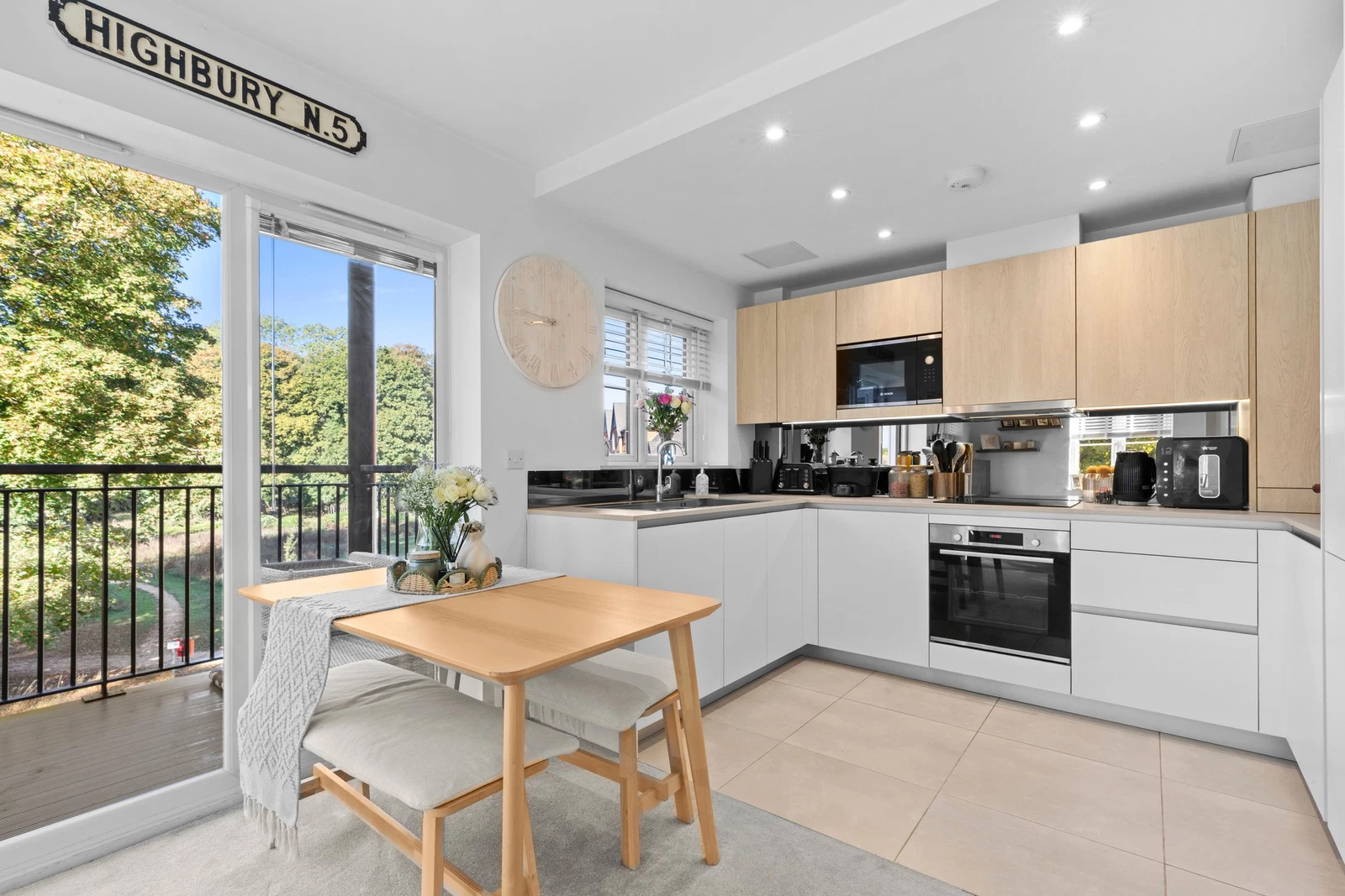 Aspen Road, High Wycombe, HP10 - image 3