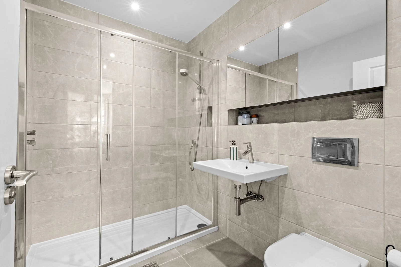 Aspen Road, High Wycombe, HP10 - image 6