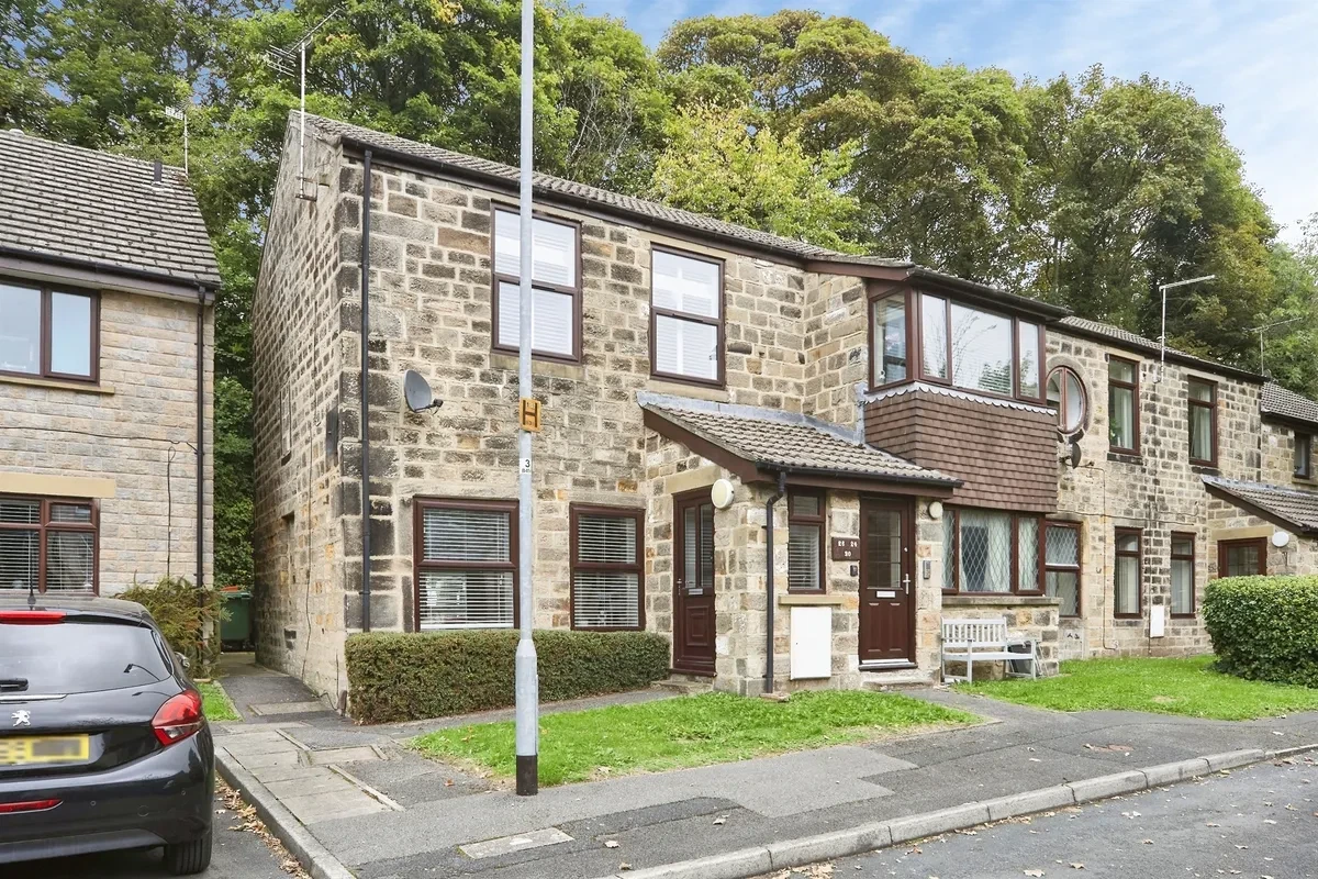 Bolton Grange, Yeadon, Leeds - image 1