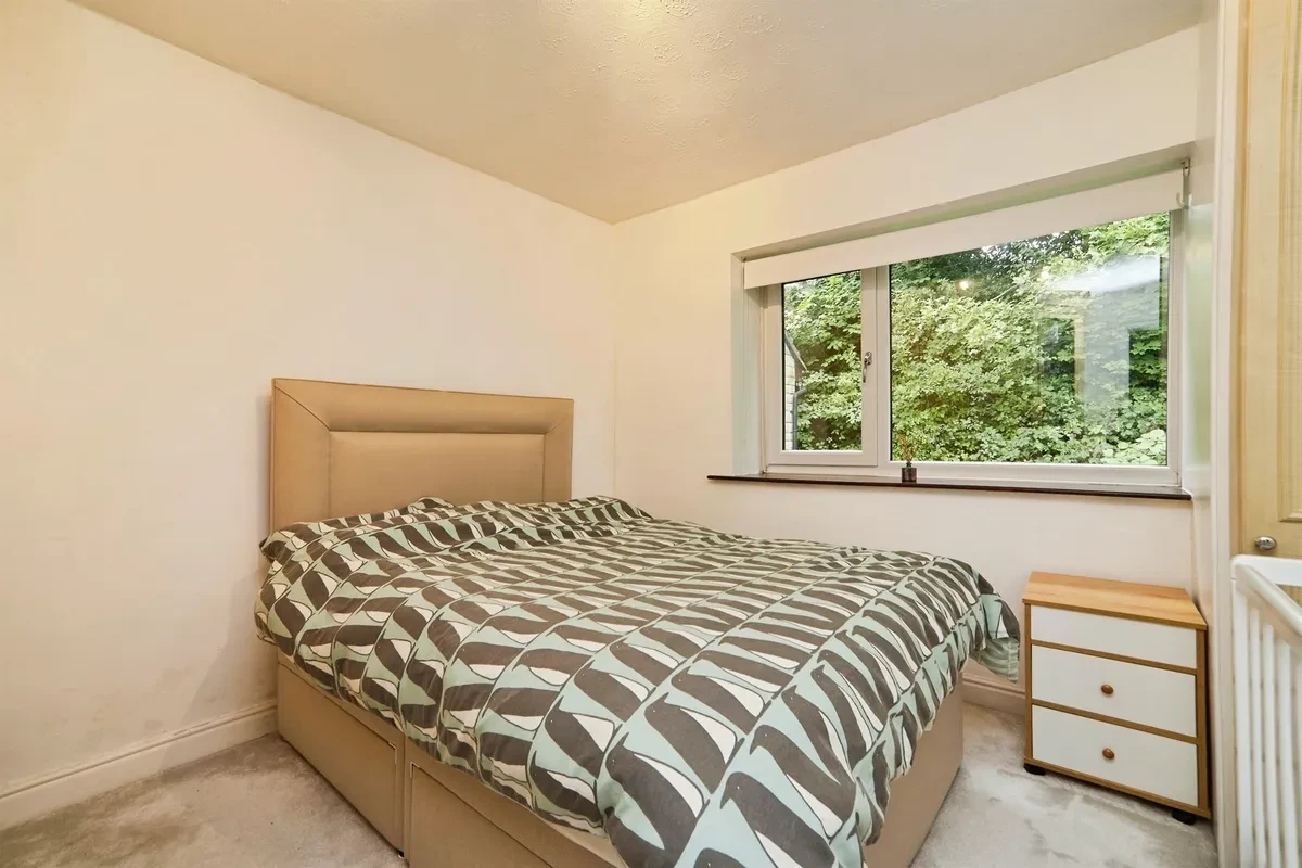 Bolton Grange, Yeadon, Leeds - image 8