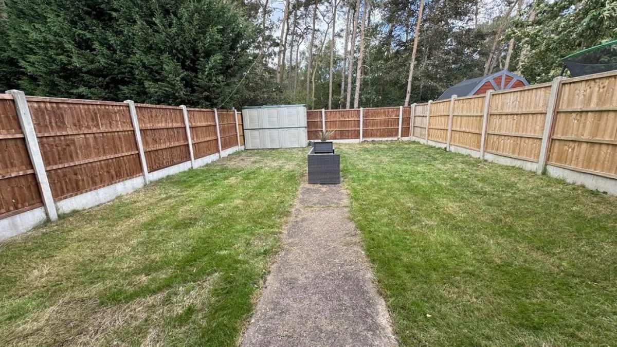 Staverton Crescent, Lincoln, Birchwood - image 12