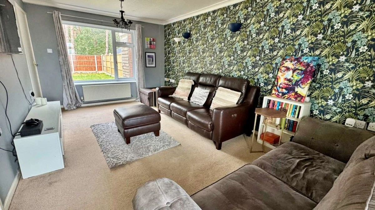 Staverton Crescent, Lincoln, Birchwood - image 3