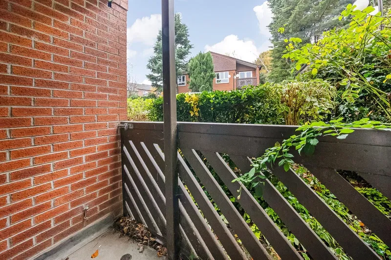 38 Cedar Close, Dulwich, London, SE21 8HX - image 3