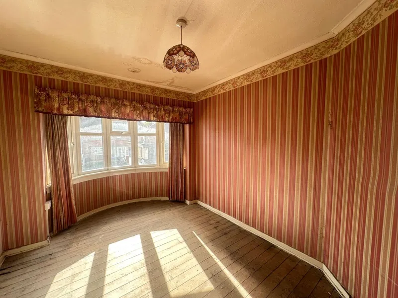 6 Cherry Tree Avenue, Walsall, WS5 4LH - image 2