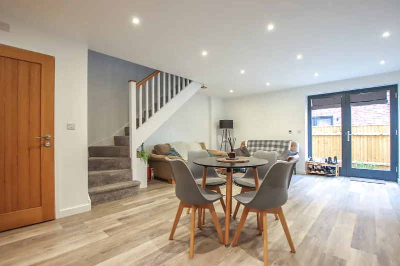 2 Hayloft Court, King's Lynn, Norfolk, PE30 1FF - image 2