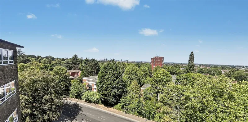 Flat 49, Moseley Court, Yardley Wood Road, Birmingham, B13 9PU - image 3
