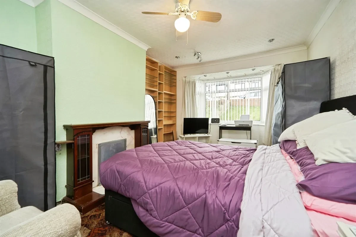 Banksfield Avenue, Yeadon, Leeds - image 7