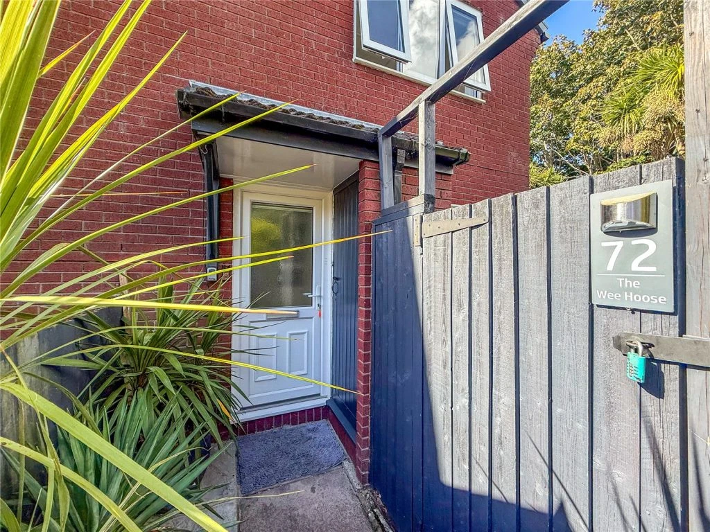 72 Comet Way, Christchurch, Dorset, BH23 4JW - image 10