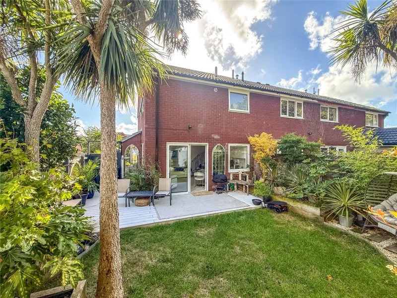 72 Comet Way, Christchurch, Dorset, BH23 4JW