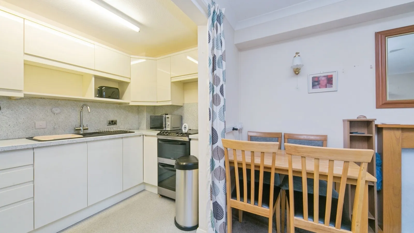 Holyhead Road, Bangor, Gwynedd, LL57 - image 4