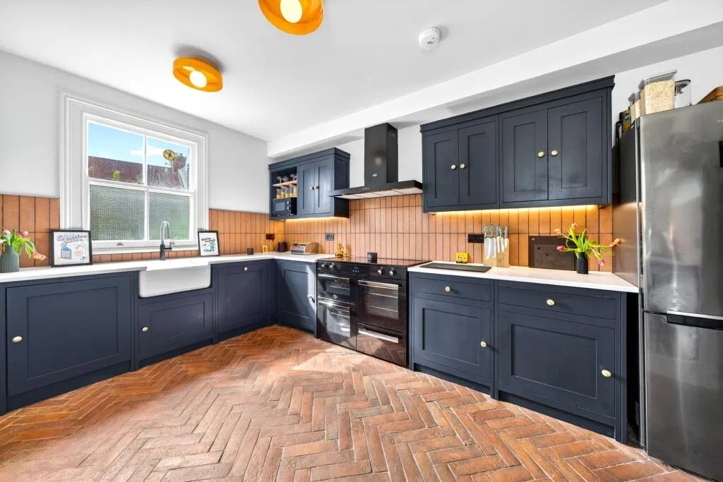 Lyham Road, London, SW2 - image 1